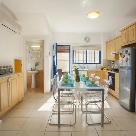 You And Your Family Will Love This 16 Paralimni